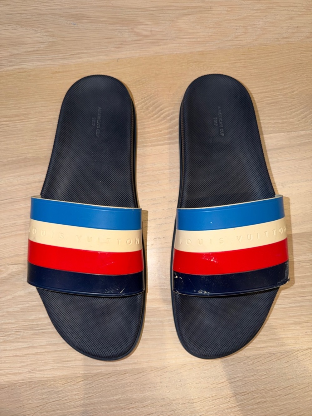 Louis Vuitton Men’s Slide Sandals - Blue/Cream/Red - America Cup - Picture 2 of 8
